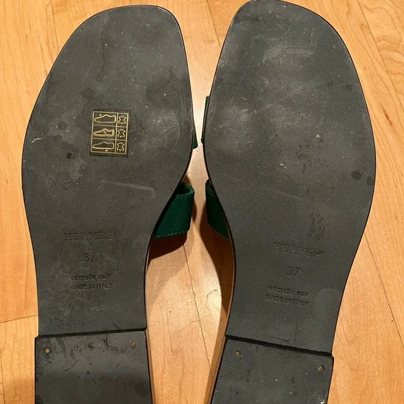 HERMES Oran sandal -size 37- Green (vert émeraude) in Epsom calfskin. - Picture 3 of 8